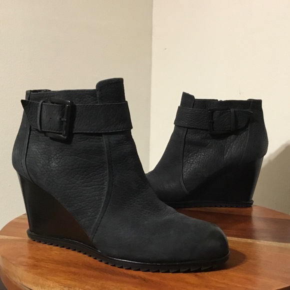 Kenneth Cole Black Leather Wedge Boot Size 8.5 R1 B - Picture 4 of 12